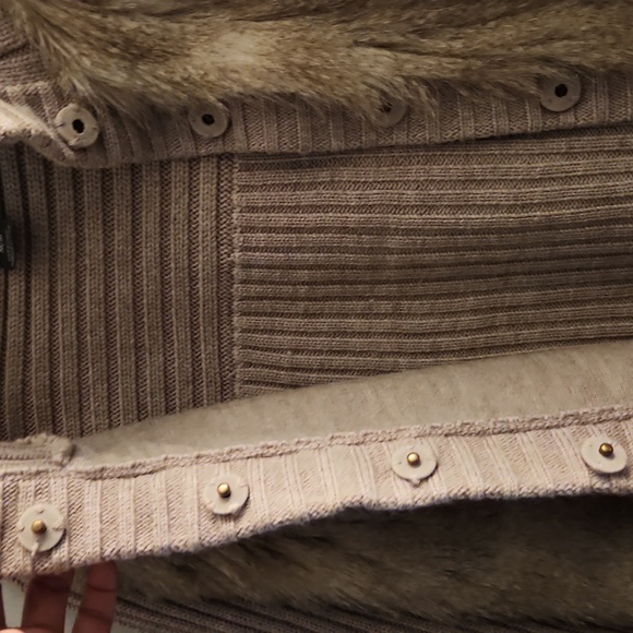 CLUB MONACO FUR CARDIGAN - Picture 3 of 9